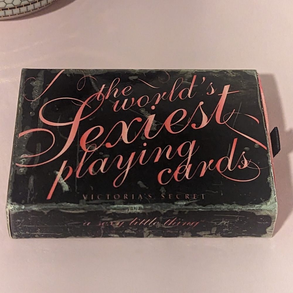 Vintage Rare Victoria's Secret The World's Sexiest Playing Cards - Picture 9 of 10
